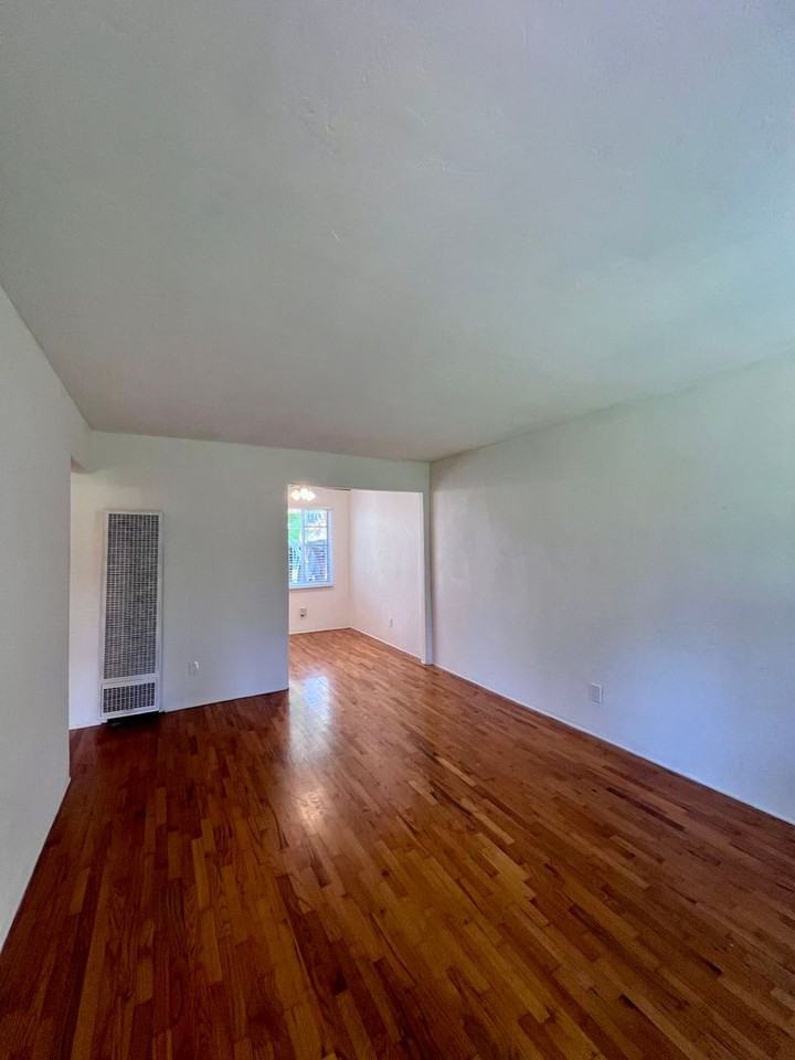 1632 Diamond St - Photo 3 of 14