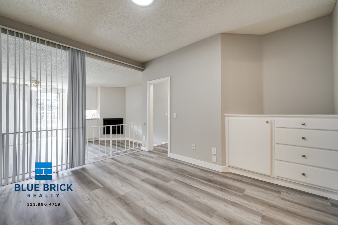 8430 Cedros Ave #107 - Photo 6 of 17