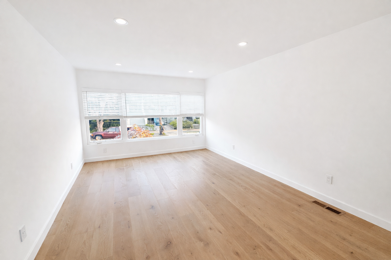 2045 Emerson St - Photo 2 of 15