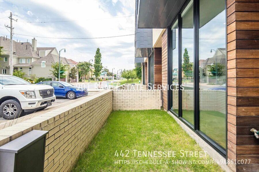 442 Tennessee St - Photo 3 of 27
