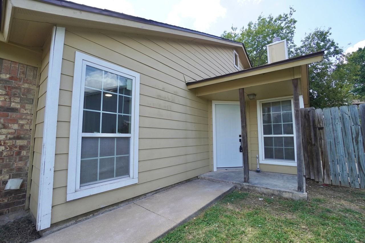 508 Greenlawn Blvd - Photo 2 of 25