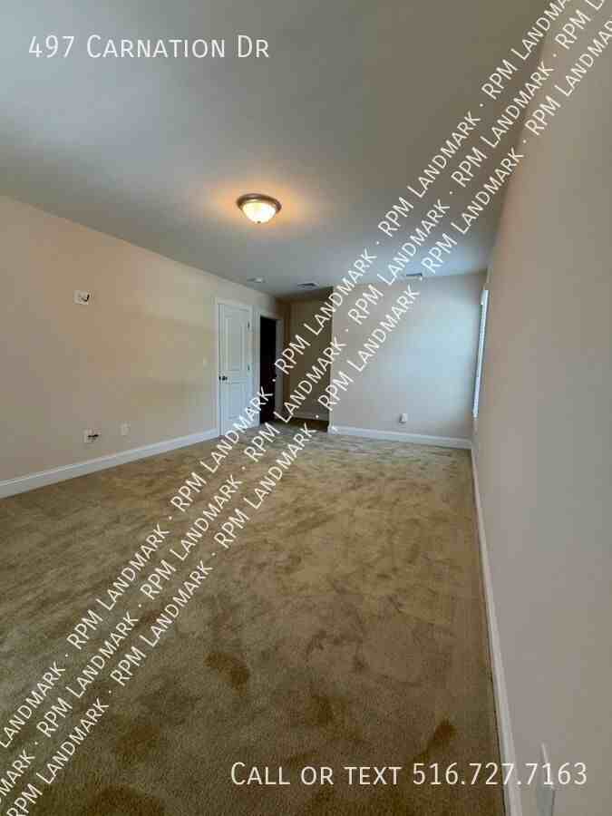 497 Carnation Dr - Photo 6 of 19