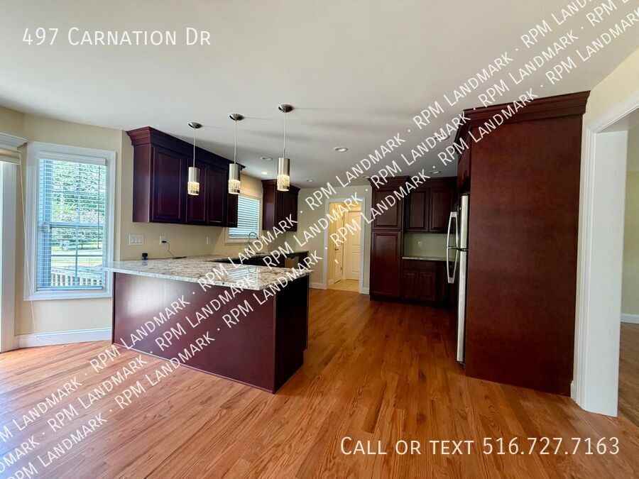 497 Carnation Dr - Photo 7 of 19