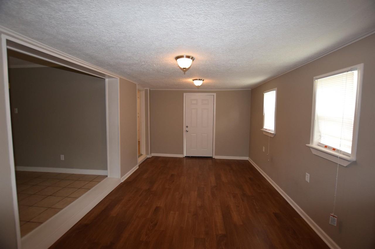 3513 Monroe St - Photo 6 of 11