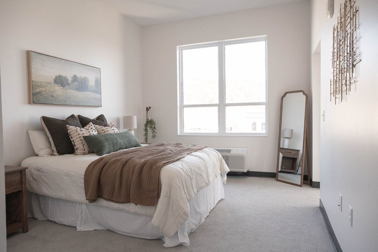 314 W 4th St #304 - Photo 7 of 26