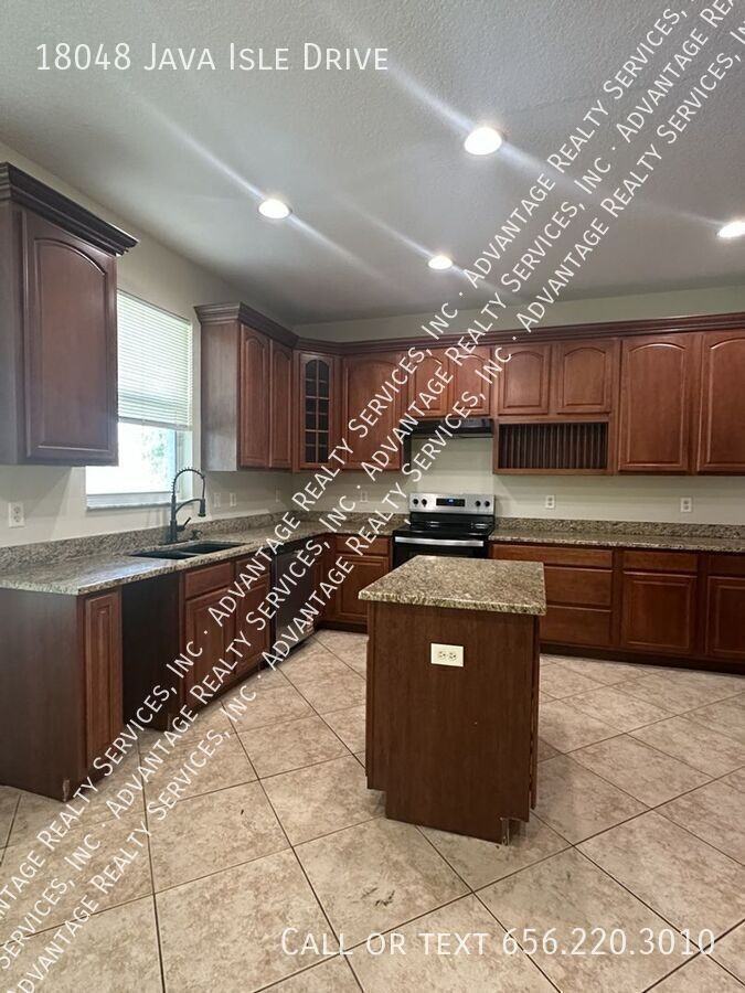18048 Java Isle Dr - Photo 7 of 22