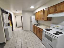 featured image of 5409 Bennett St #7
