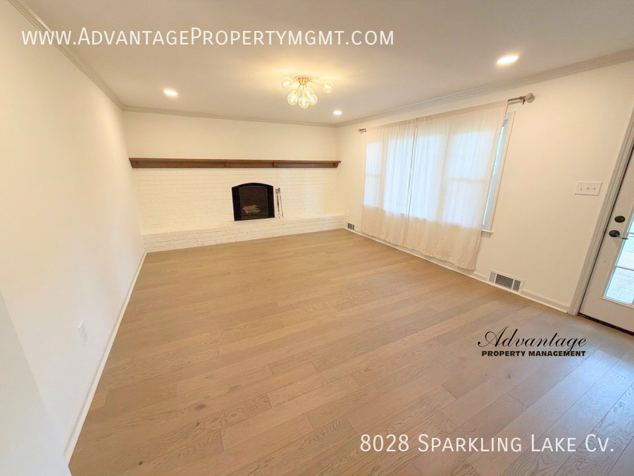 8028 Sparkling Lake Cv - Photo 3 of 35