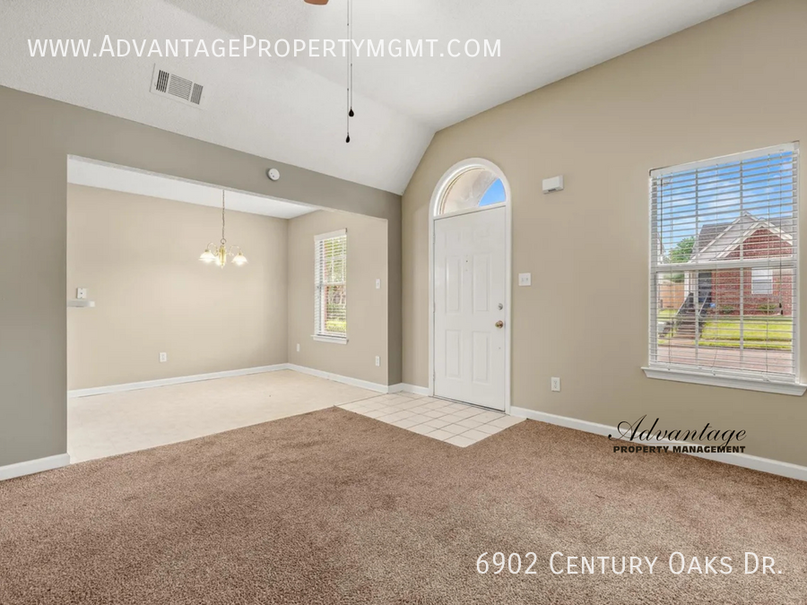 6902 Century Oaks Dr - Photo 4 of 17
