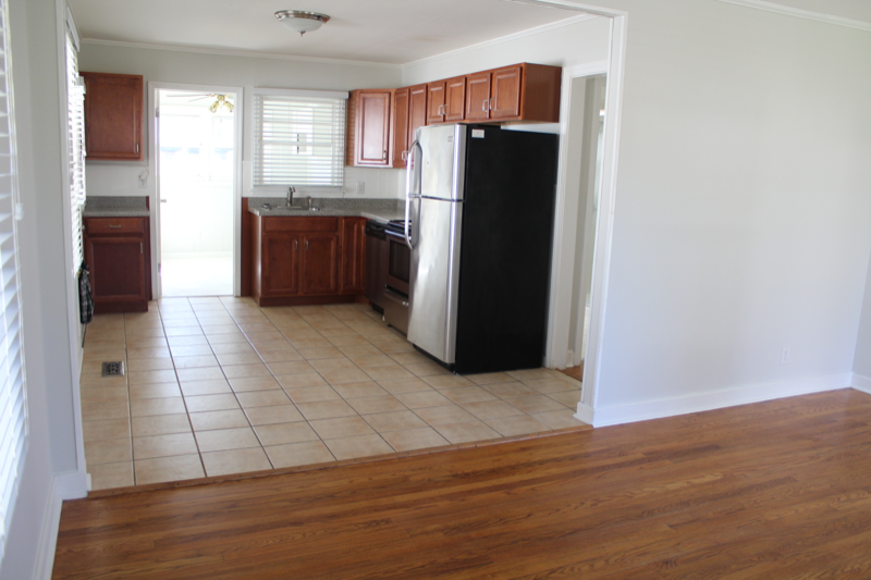 704 N Barton St - Photo 4 of 23