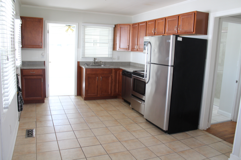 704 N Barton St - Photo 7 of 23