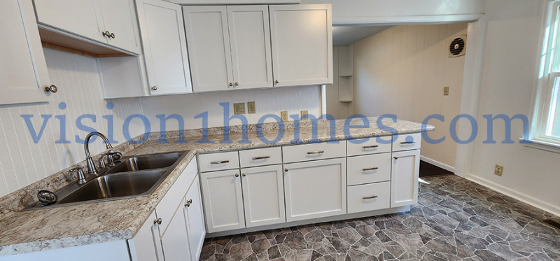2076 W Wayne St - Photo 5 of 22