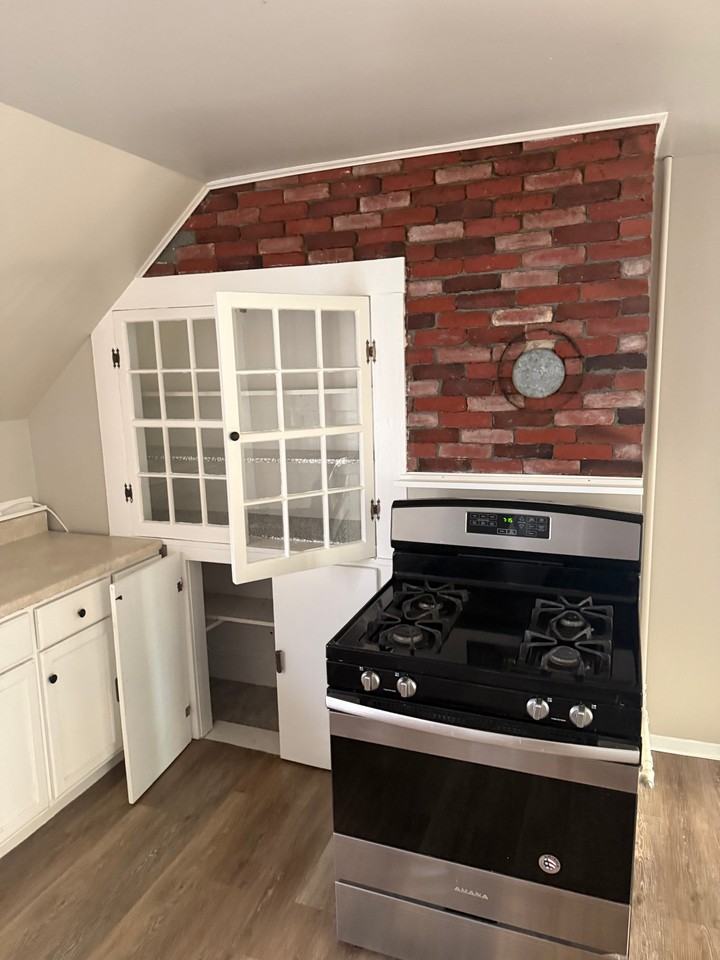 436, Auburn Street #3 - Photo 7 of 19