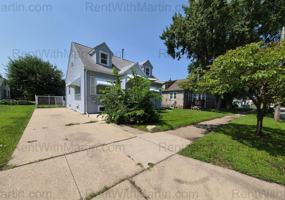 featured image of 137 Hope Ave