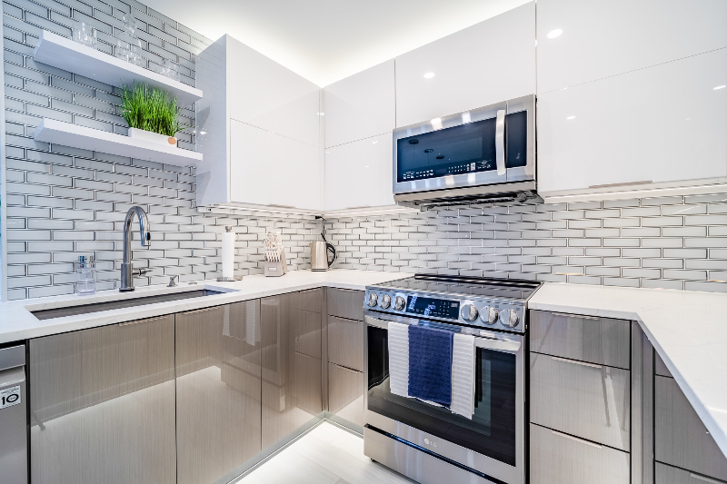 105 120th St - Photo 5 of 19