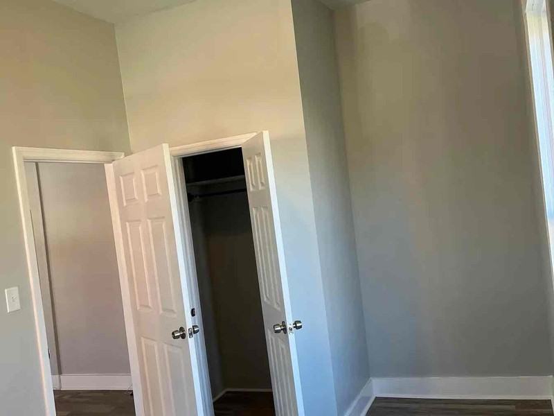 229 Holbrook St - Photo 2 of 9