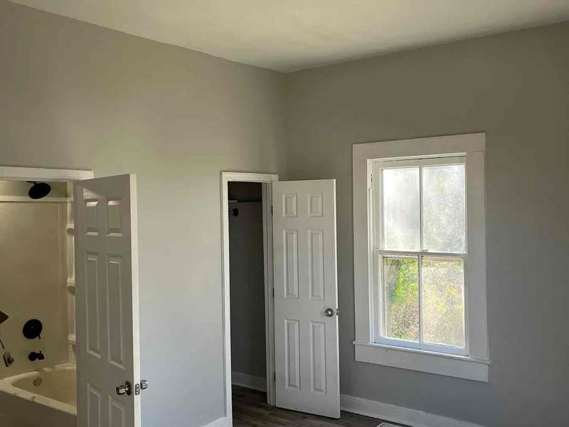 229 Holbrook St - Photo 4 of 9
