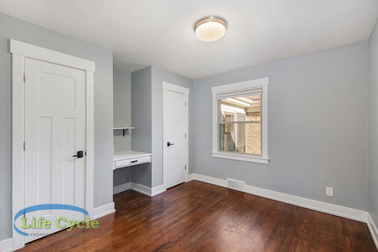 1055 Lake Michigan Dr Nw #1 - Photo 6 of 17