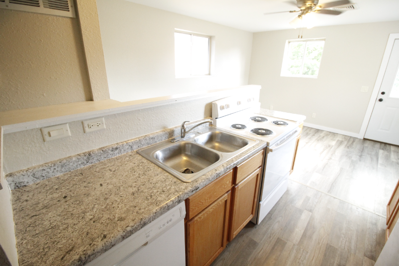 49 E Hudson St - Photo 5 of 10