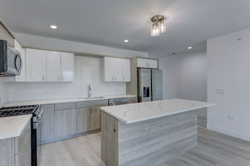 8110 Lincoln Ave #3E - Photo 3 of 12