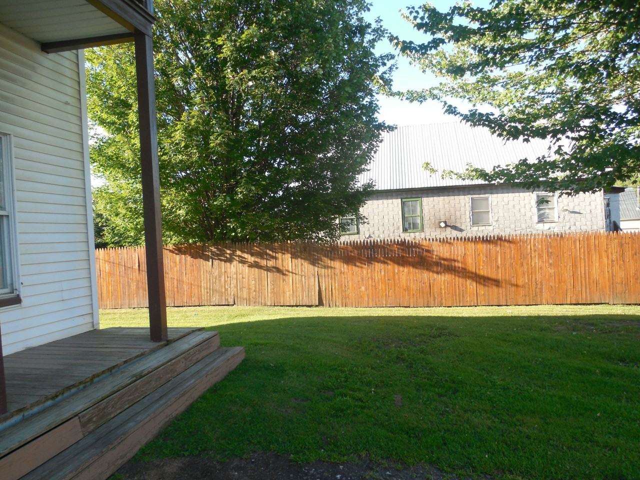 634 Graniteville Rd #2UPSTAIRS - Photo 3 of 9