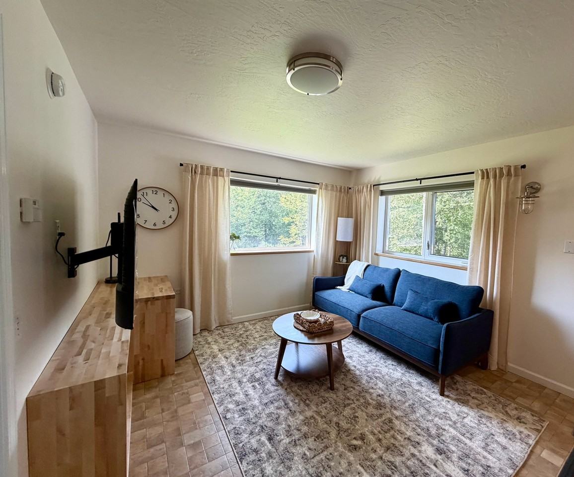 12100 E Woodstock Dr #3 - Photo 4 of 10
