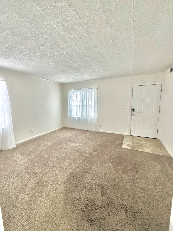 18288 Deering St - Photo 3 of 20