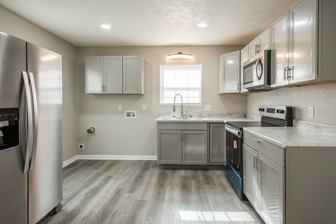 301 Fireman St - Photo 4 of 14