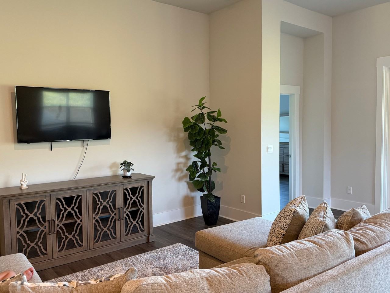 5093 Roundhead Dr - Photo 5 of 16