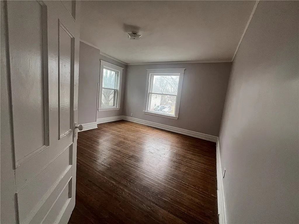 443 Flint St - Photo 4 of 7