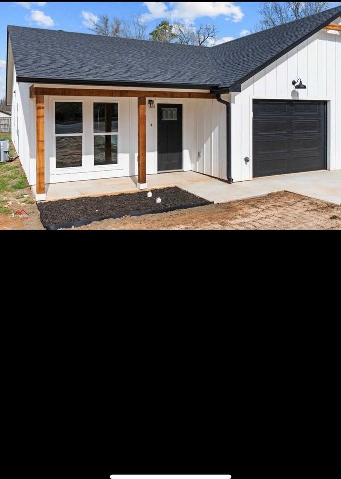 3219 Stone Rd - Photo 2 of 15