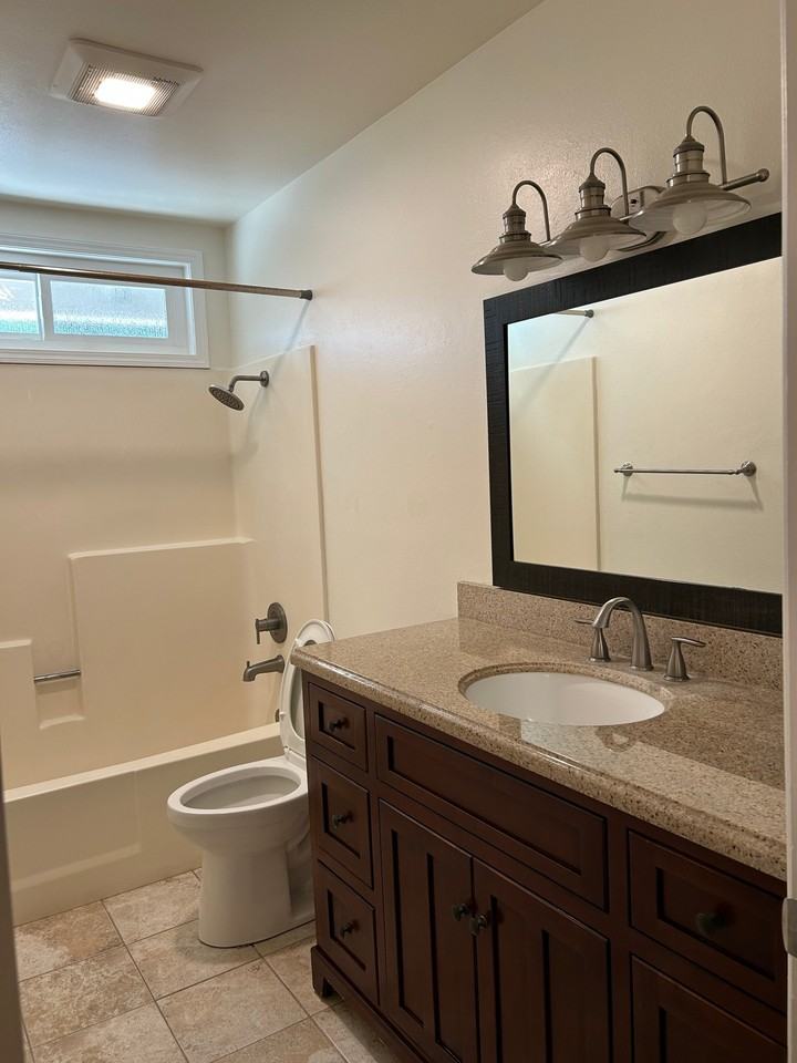 21 Windjammer - Photo 6 of 12