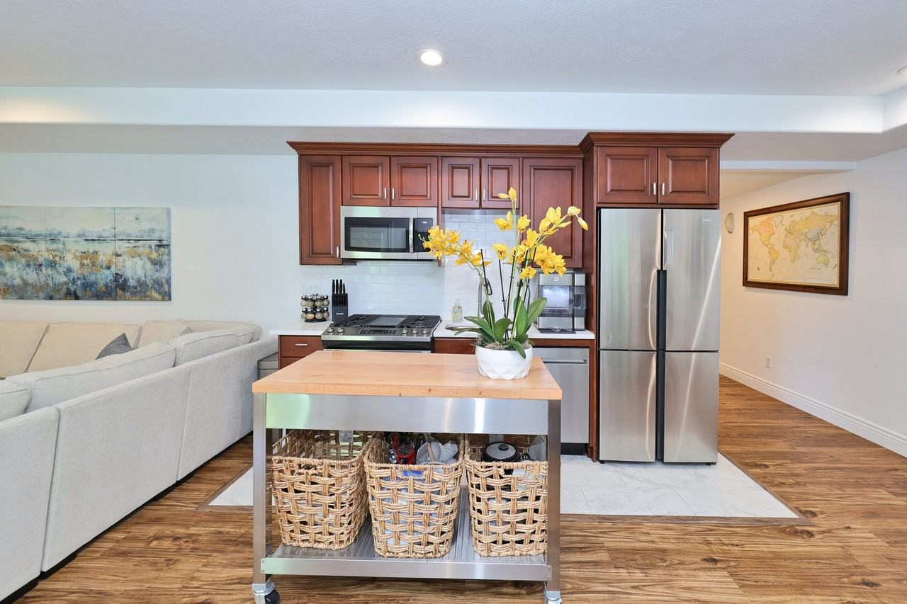 995 E Mobina Ct - Photo 5 of 31