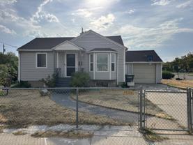406 S Navajo St - Photo 1 of 1