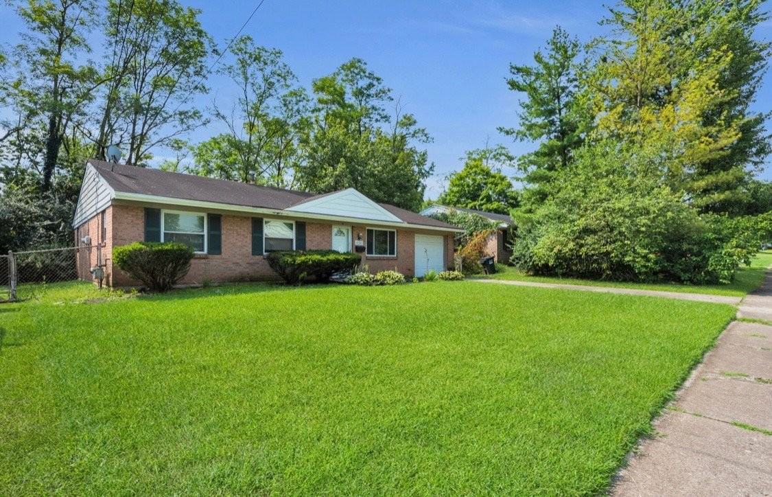 10203 Storm Dr - Photo 3 of 20