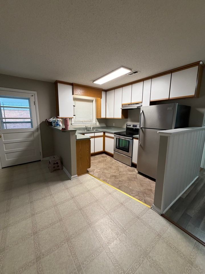 107 Hartley Dr - Photo 3 of 14