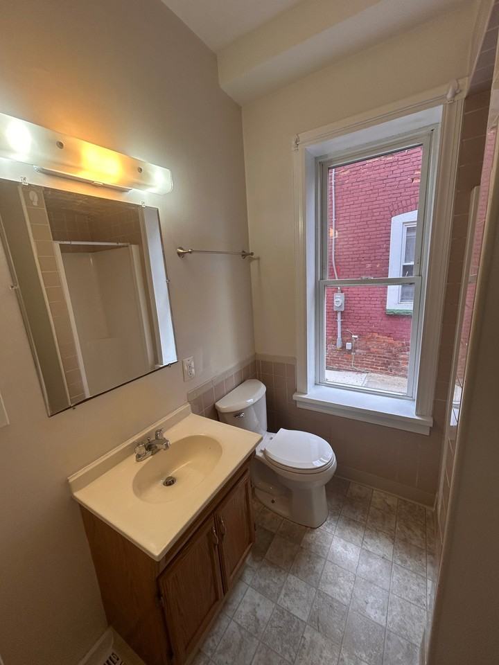 34 Meyers Ct - Photo 3 of 7