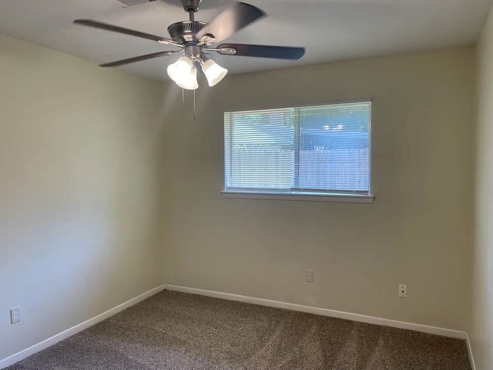15835 Fox Springs Dr - Photo 7 of 9