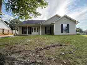 5115 Twin Oaks Ln - Photo 1 of 1