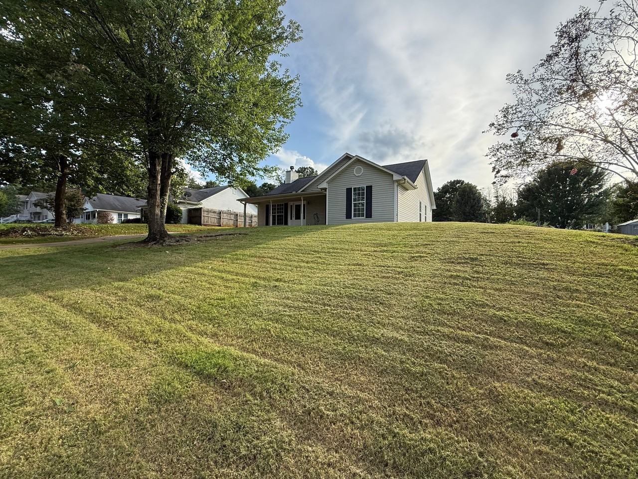 5115 Twin Oaks Ln - Photo 5 of 40