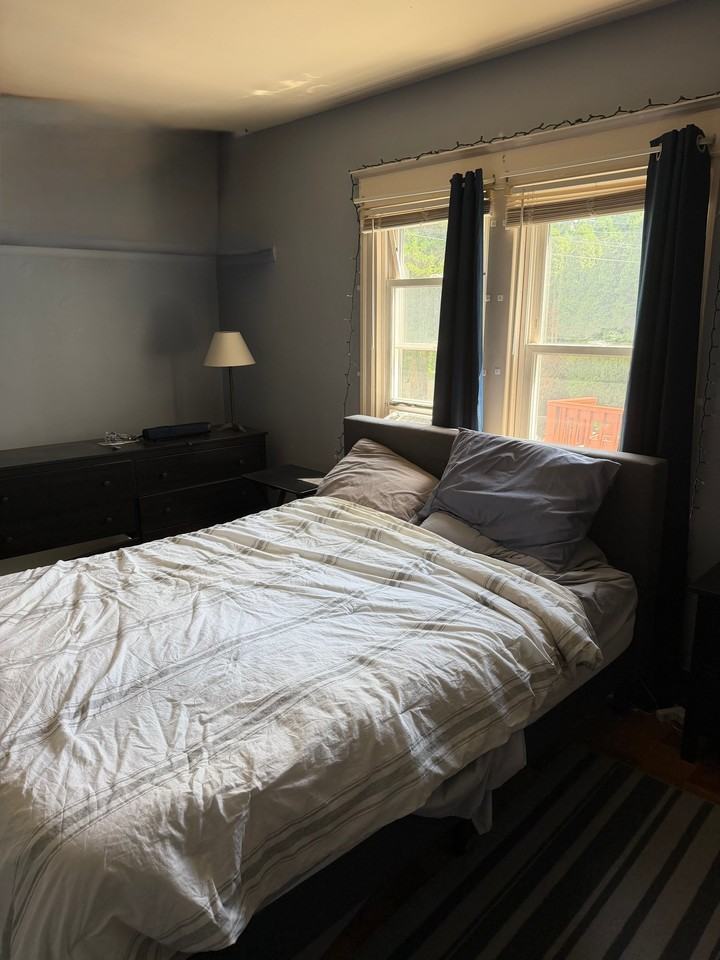 820 Bridge St #1 - Photo 6 of 15