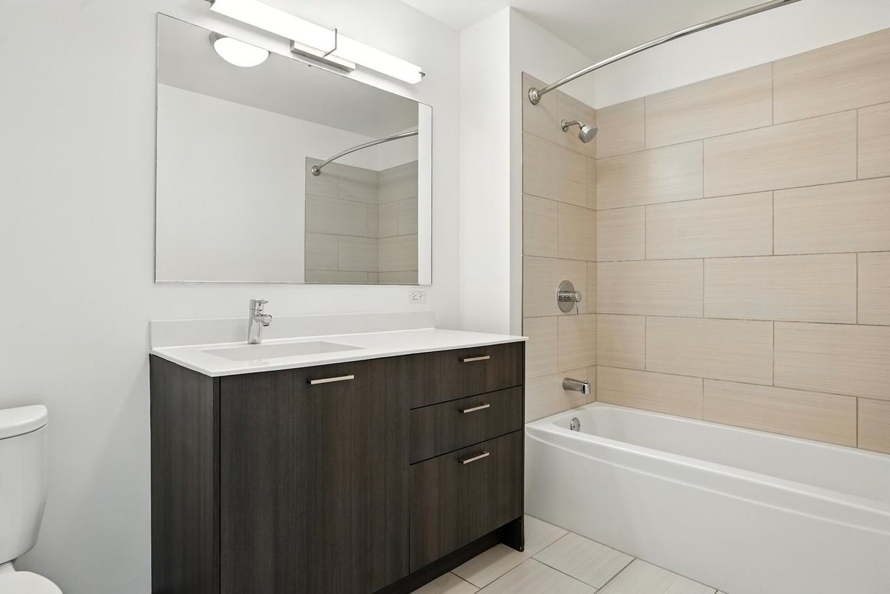 1335 S Wabash Ave - Photo 7 of 15