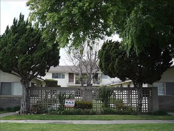 5841 Western Ave #G - Photo 2 of 7