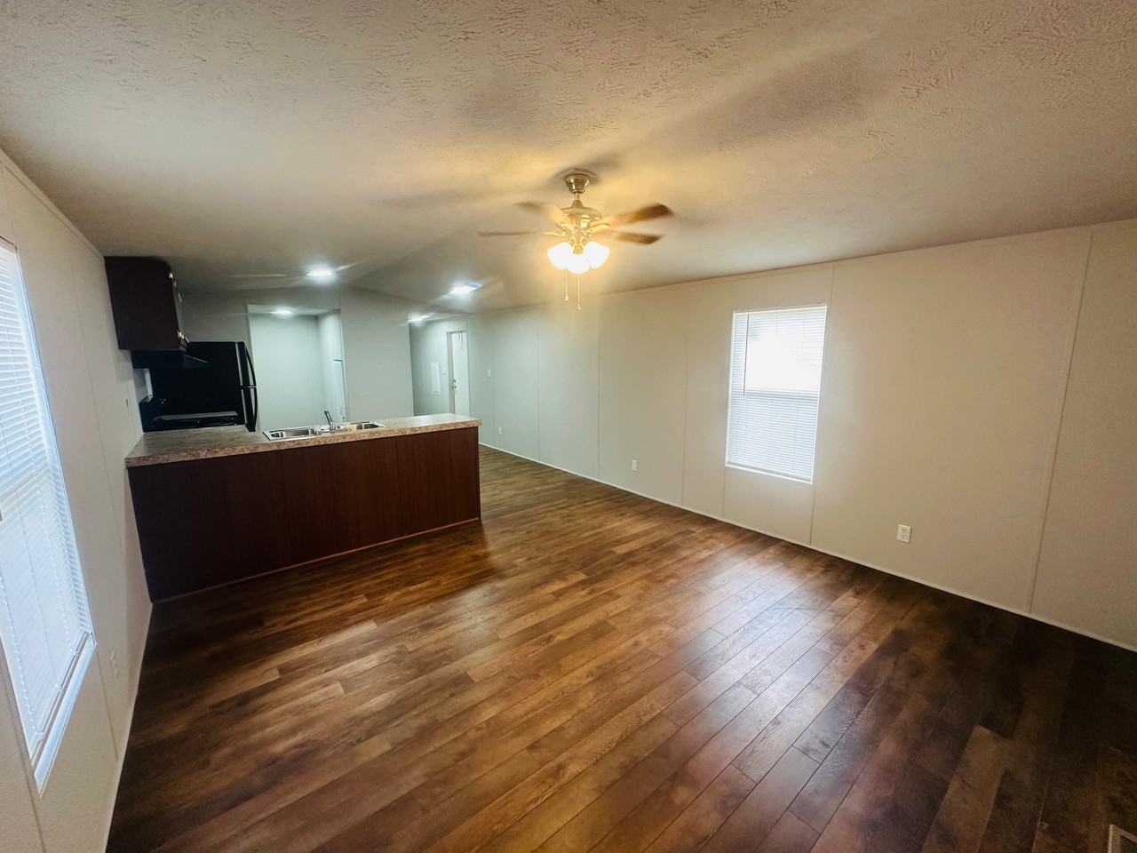 7775 Florida Blvd #16 - Photo 3 of 17