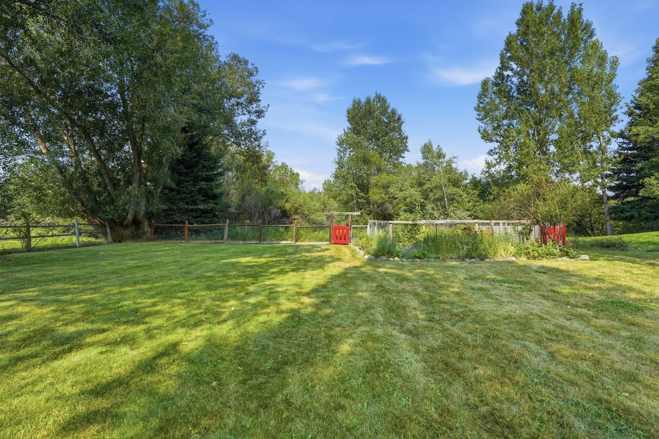 71 Hitching Post Rd - Photo 3 of 27