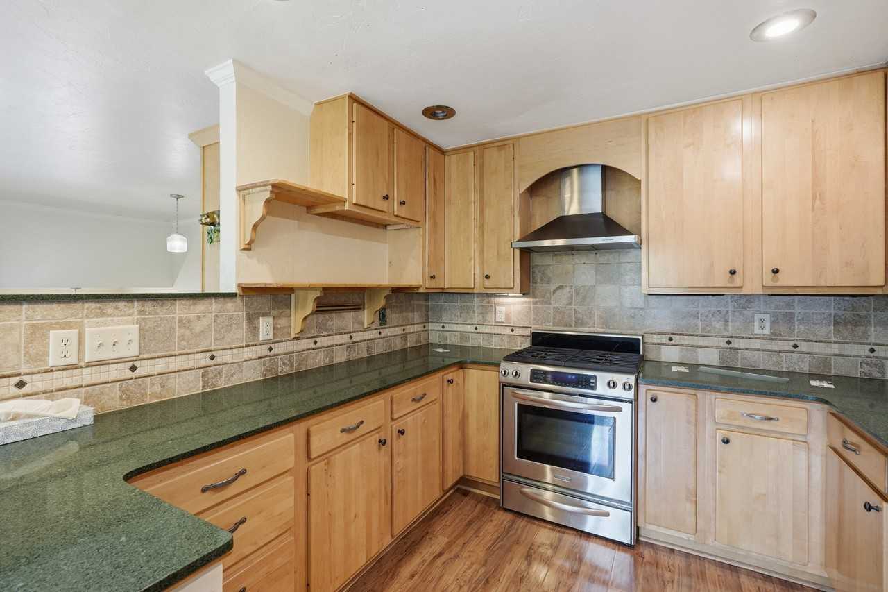 71 Hitching Post Rd - Photo 7 of 27