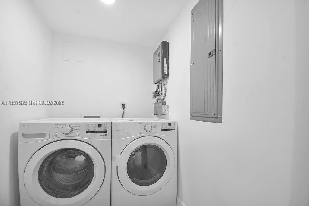 7902 Sw 67th Ave #0 - Photo 7 of 8