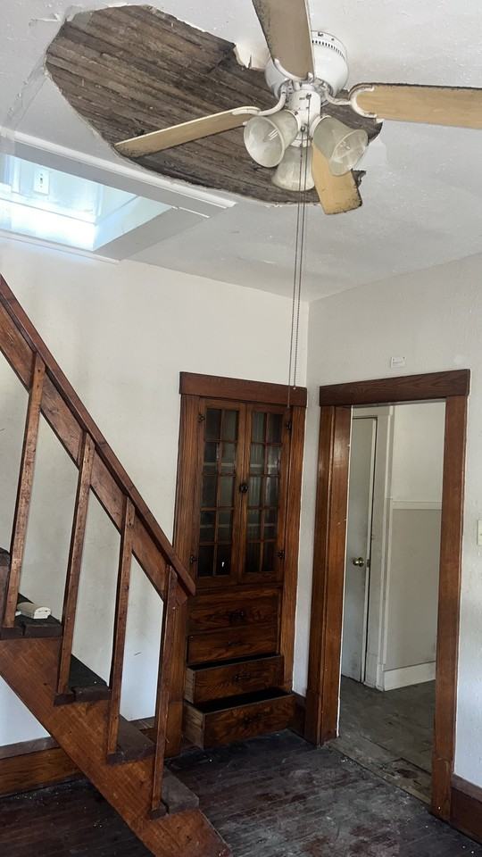 231 W Grand Ave - Photo 7 of 19