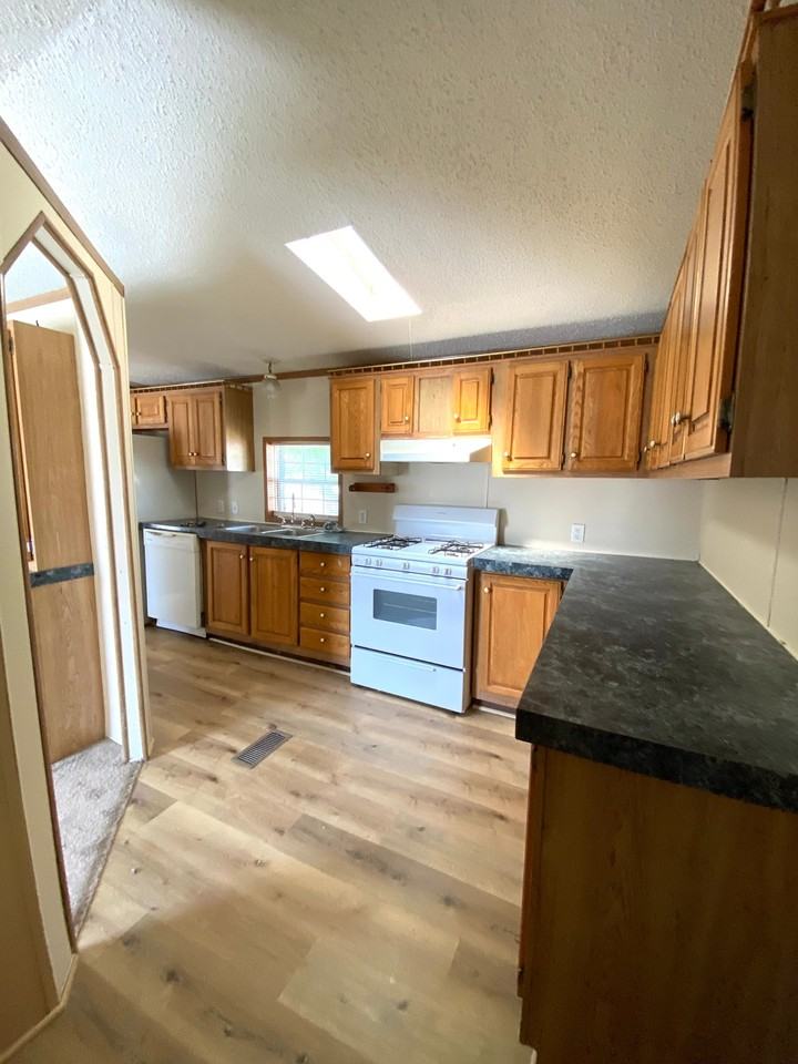 2242 S Sheeran Dr #572 - Photo 2 of 10