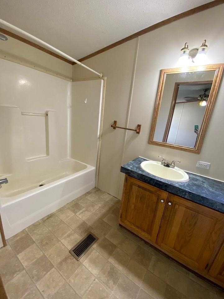 2242 S Sheeran Dr #572 - Photo 6 of 10